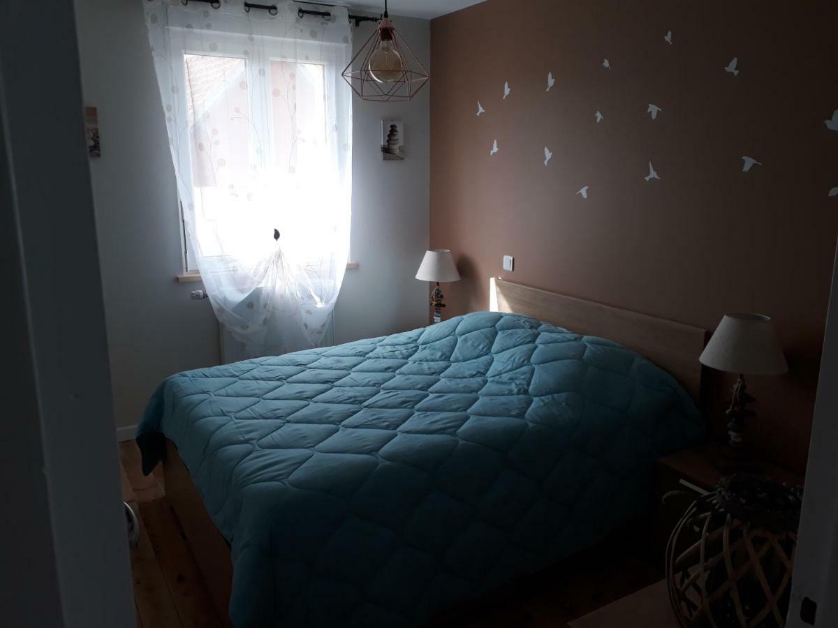 Gite " Le Vieux Noyer" Liesville-sur-Douve エクステリア 写真